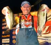 Pro Dave Lefebre of Union City, Pa., is in third place with 15-10.