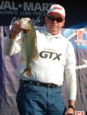 Darrell Campbell leads the co-anglers by more than 3 pounds thanks to his day-one haul of 11 pounds, 15 ounces