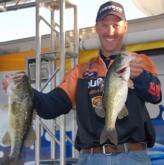 Pro Andy Morgan of Dayton, Tenn., is in fifth place with 33-14.