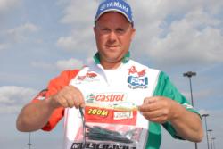 David Dudley of Lynchburg, Va., displaying his winning lures: a Fat Free Shad and a Rabbit Dog shaky head with a Zoom Trick worm.