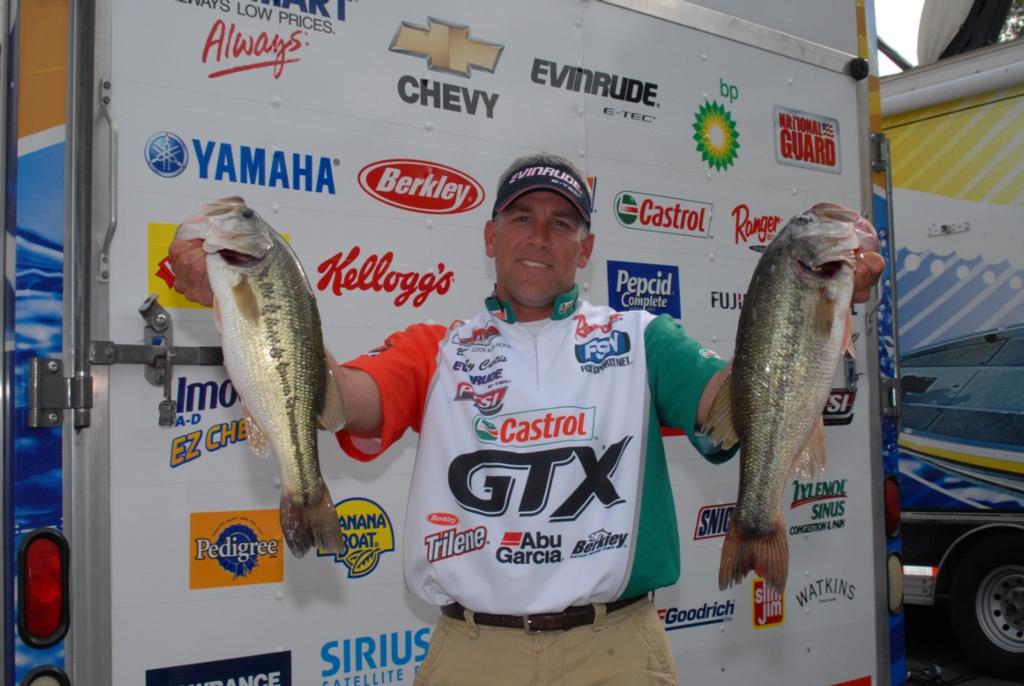 Image for Castrol pro angler Bobby Curtis at grand opening ceremony