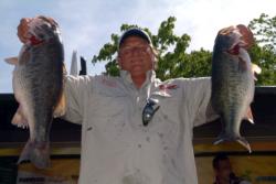 Brian Nollar of Homer, Alaska, climbed to second place for the pros with a three-day weight of 74 pounds, 2 ounces. Nollar popped a 28-pound, 15-ounce stringer Friday, including a 9-10 kicker largemouth.