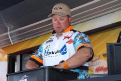Pro Michael Tuck of Antelope, Calif., held on to make the cut in fourth place with a three-day weight of 68-11.