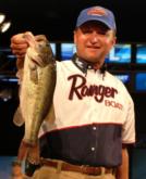 Kevin Wells opened up a 4-pound, 8-ounce lead in the Co-angler Division with a two-day catch of 10 pounds, 5 ounces.