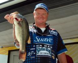 Second-place pro Mark Rose of Marion, Ark., has hauled in a total of 10 bass, weighing 25-4, during the first two days of Stren Central competition.