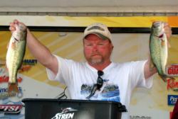 Ron Abbott of Lafayette, Ind., leads the Co-angler Division in the chase for a Stren Central win with a two-day total of 10 bass weighing 20-2.