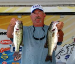 Co-angler Danny Carter of Hernando, Miss., is in second with 11 bass for 22-8.