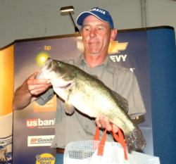 The Snickers Big Bass on day two went to co-angler Rob Genter. This Potomac River largemouth weighed 5 pounds, 12 ounces.