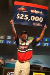 Bob Blosser of Lodi, Wis., won the Co-angler Division and $25,000 Saturday at the Potomac River with a five-bass limit weighing 13 pounds, 5 ounces.