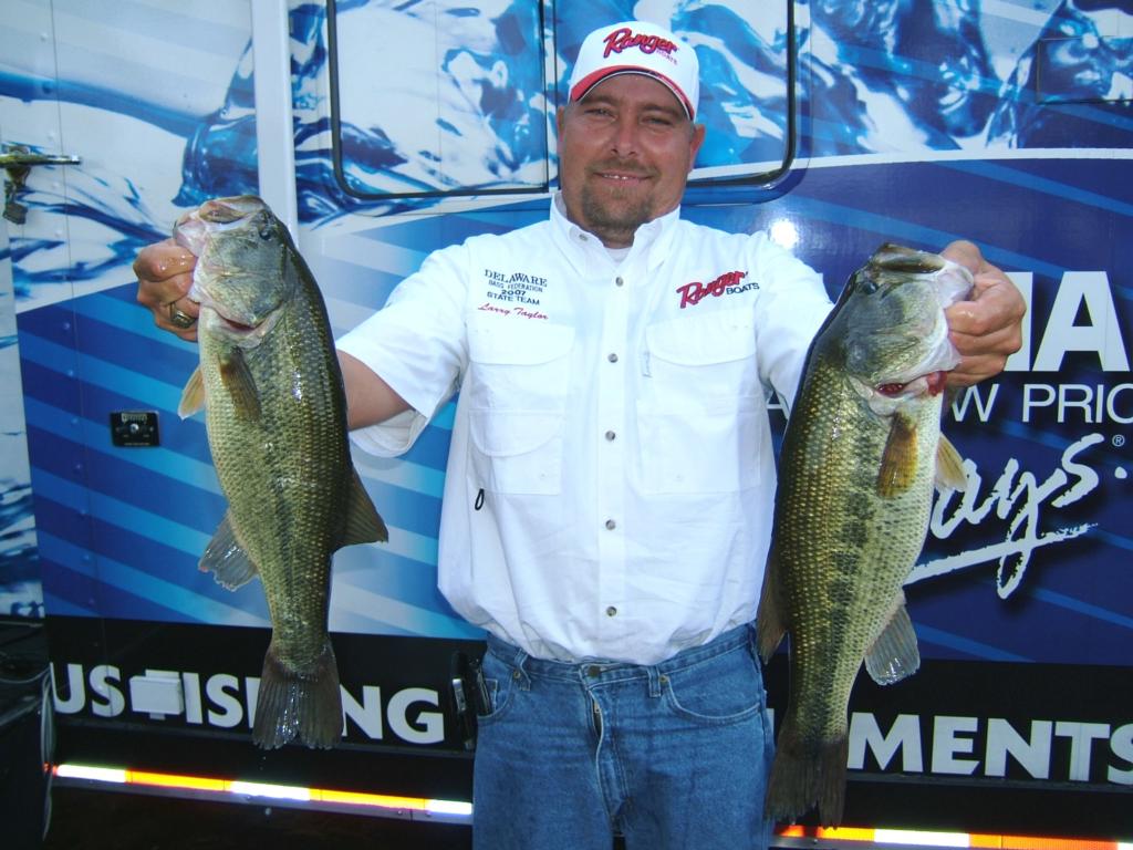 Local Larry leads TBF Mid-Atlantic in Delaware - Major League Fishing