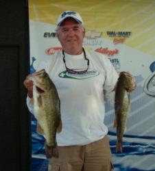 Ronnie Bickham leads the Co-angler Division with 17 pounds, 4 ounces on day one.
