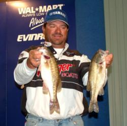 Sixth-place pro David Curtis caught 10 bass over the two-day opening round that weighed 17 pounds, 9 ounces.