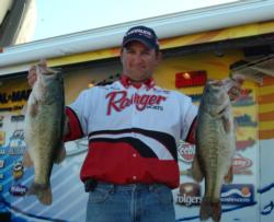 Pro Jeremy Guidry slipped to second after catching 25 pounds, 15 ounces Friday.