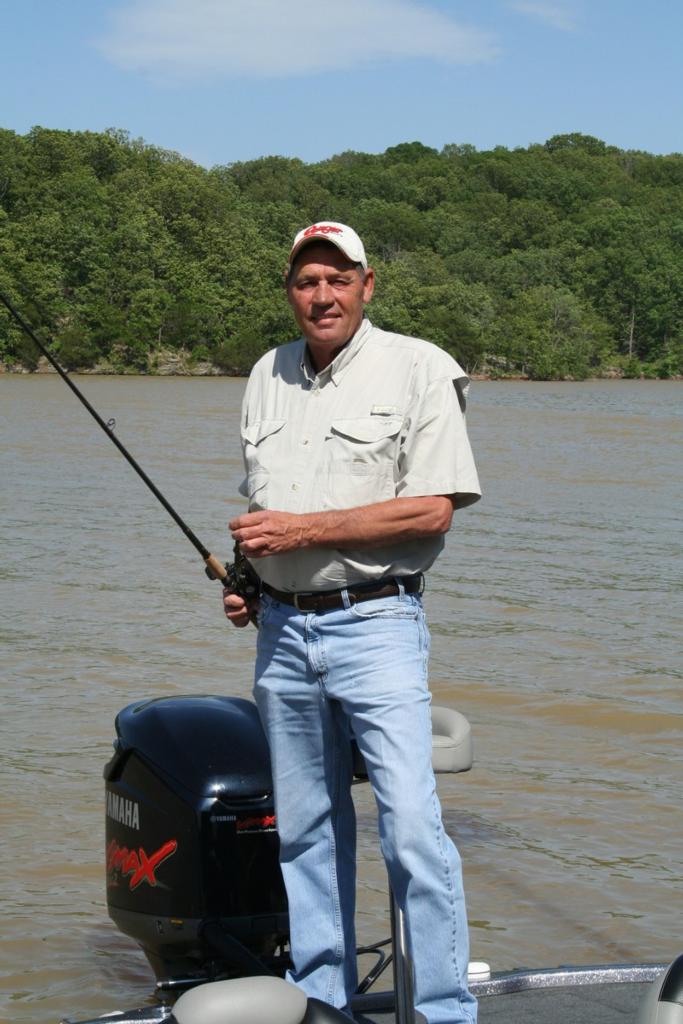 Image for Arkansas man hooks $100,000 in fourth FLW Fantasy Fishing tournament