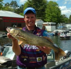 Prilosec pro David Kolb is second with 29-5 after two days.