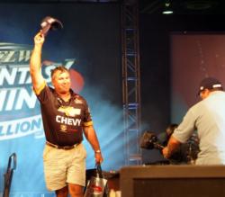 Chevy pro Kim Stricker of Howell, Mich., waves to the crowd on day three of the Chevy Open.