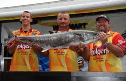 Team Folgers rose 20 spots to place second with a 45-pound, 11-ounce kingfish.