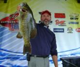 Bob Perkins established a 19-pound, 14-ounce lead on the Minnesota team with a two-day catch of 38-15.