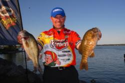 Kellogg's pro Dave Lefebre of Union City, Pa., defended his second place spot on day two with 16 pounds, 6 ounces for a two-day total of 37 pounds, 1 ounce.
