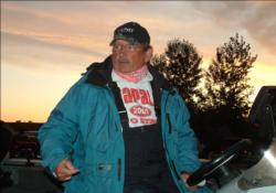 Having won on the Missouri River in the past, Ron Seelhoff is considered a pretournament favorite at the 2008 FLW Walleye Tour Championship.
