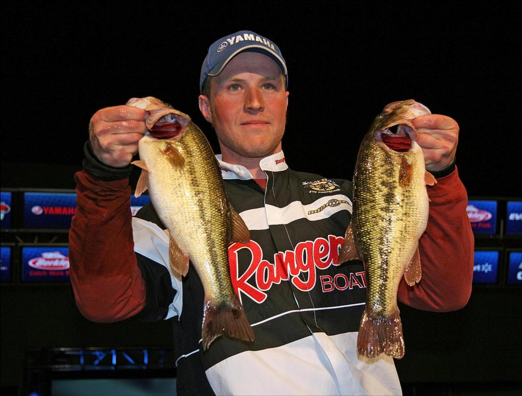 Image for Wisconsin’s Smyers takes lead in TBF National Championship on Bull Shoals Lake
