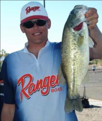 Co-angler Lester Albury of San Marcos, Calif., recorded a total catch of 29 pounds, 8 ounces for a second-place finish at the FLW Series event at Lake Havasu.