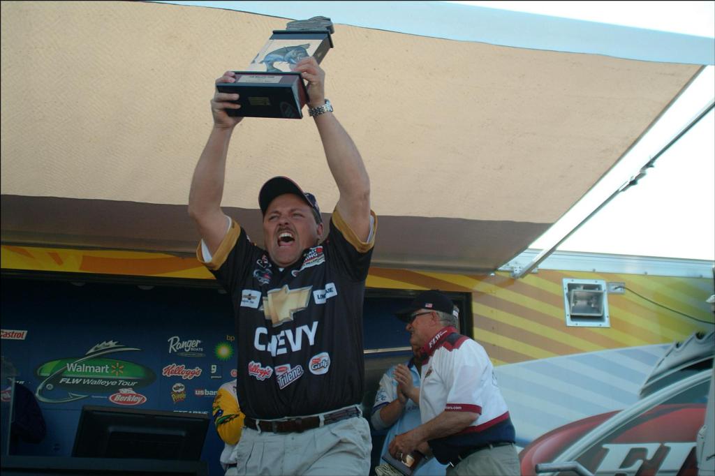 Image for Byle wins Walmart FLW Walleye Tour event on Lake Erie