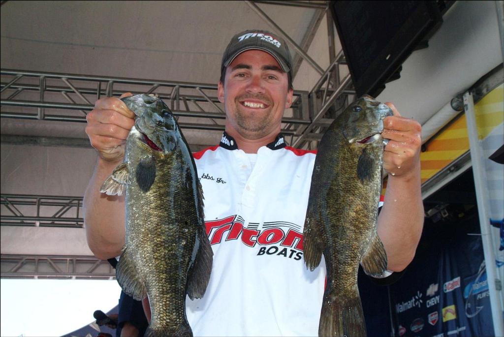 Image for Hobss Jr. leads Walmart FLW Series event on Columbia River