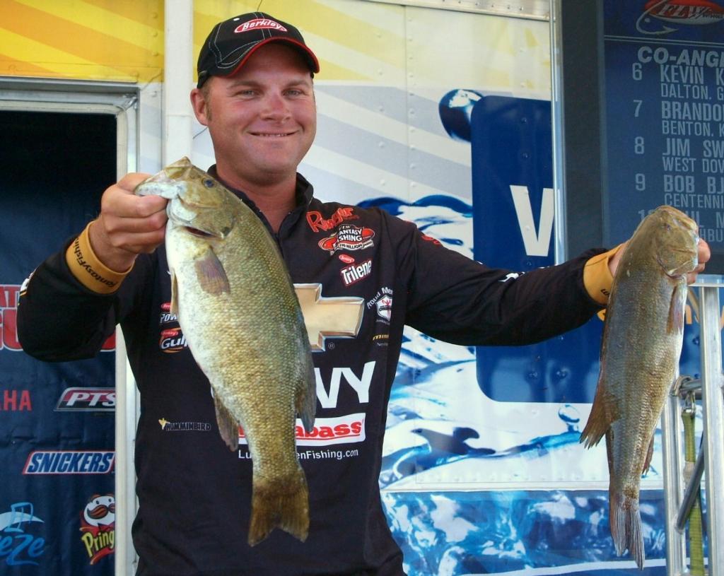 Hardin leads, Clausen closes in on AOY - Major League Fishing