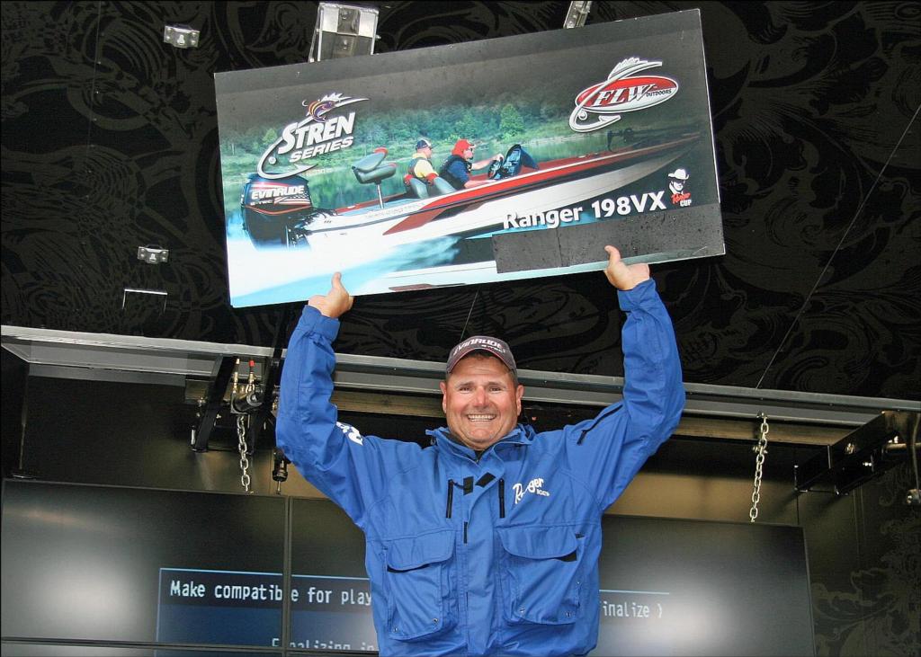 Image for Steve Lucarelli wins Stren Series event on Lake Champlain
