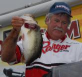 Pro Marshall Deakins of Dunlap, Tenn., rounded out the top five with a three-day total of 49 pounds, 6 ounces.