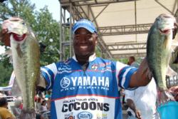 Pro Ishama Monroe qualified for the FLW Tour finals on Lake Ouachita in fifth place.