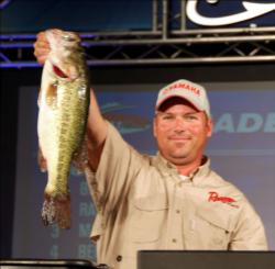 Co-angler Matt King of Olathe, Kan., moved up to fourth on day two with seven bass, 12-4.