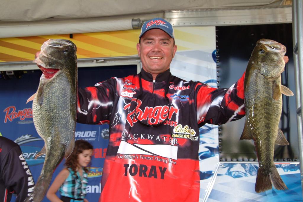 Image for Knight leads FLW Series event on California Delta