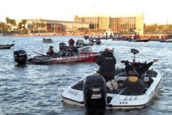 FLW Series anglers make some last-minute preparations before takeoff.