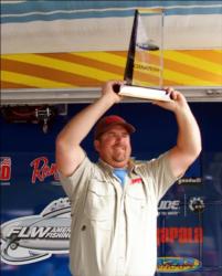 For his AFS Northern victory, Pro Deron Eck earned $15,860 and a 198VX Ranger boat with a 200-horsepower Evinrude or Yamaha outboard motor.