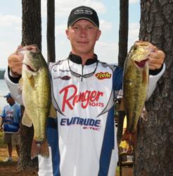 Andy Montgomery of Blacksburg, S.C. is in fourth place with a three-day total of 40-15.