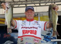 Tom Mann Jr. of Buford, Ga., jumped up to second place with a 17-6 catch on day three.
