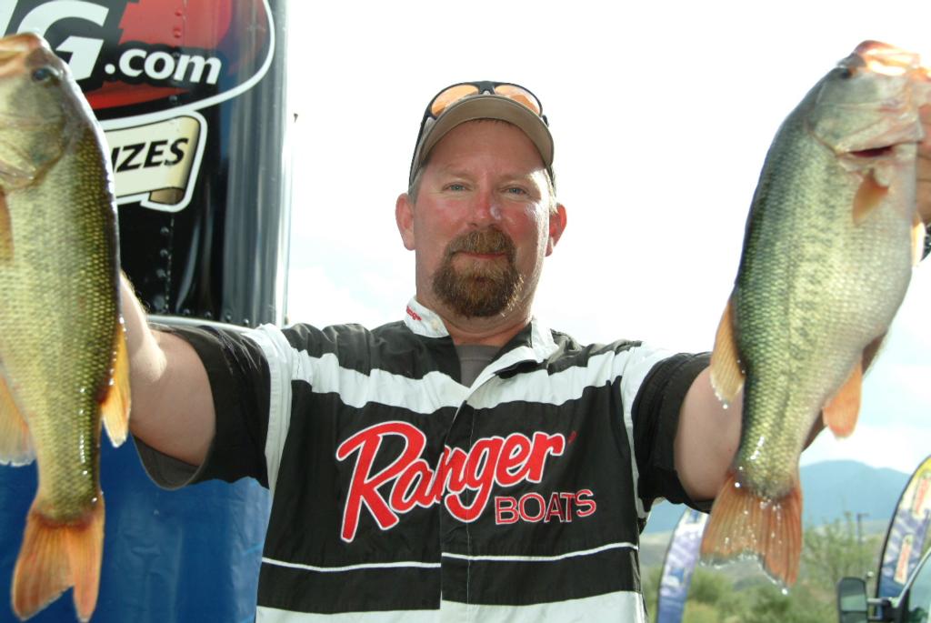 Image for Michels leads FLW Series event on Lake Roosevelt