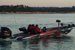 FLW College Fishing Regional qualifiers head toward the open waters of Folsom Lake at the start of takeoff.