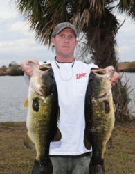 Brandon McMillan of Belle Glade, Fla., is tied for fifth with 26-1.