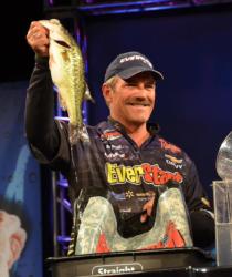 EverStart pro Ron Shuffield finished the Beaver Lake event third with 49 pounds, 4 ounces.