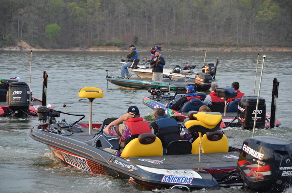 Image for Kentucky Lake battle continues
