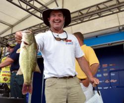 David Lauer of Lady Lake, Fla., leads the Co-angler Division with an opening-round total of 10 bass weighing 18 pounds, 13 ounces.