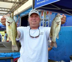 Mike Reynolds of  Modesto, Calif., is in third in the Pro Division with 10 bass for 20-9.
