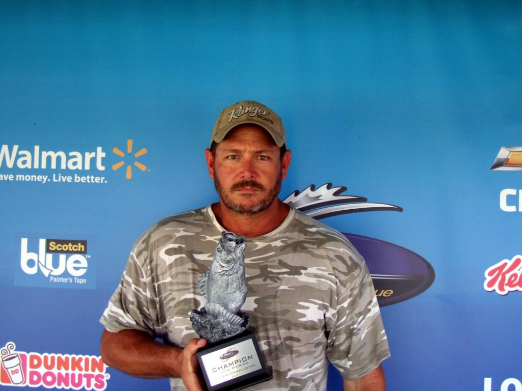 Image for Walker wins Walmart BFL event on Ohio River