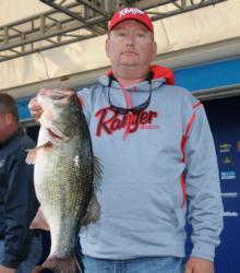 Mark Horton leads the Co-angler Division after catching 14 pounds, 15 ounces on day one.