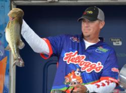 Prattville, Ala., pro Russell Lane caught a 24-pound, 5-ounce limit Sunday and rallied to finish the tournament in third place.