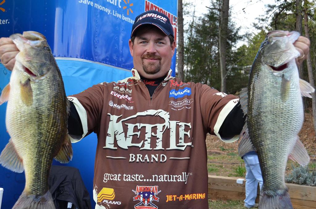 Image for Morehead Leads Walmart FLW Tour Major On Lake Hartwell Presented By Folgers