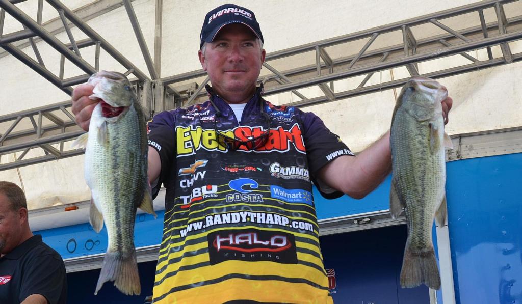 Image for Tharp Leads Walmart FLW Tour Major On Beaver Lake Presented By Straight Talk